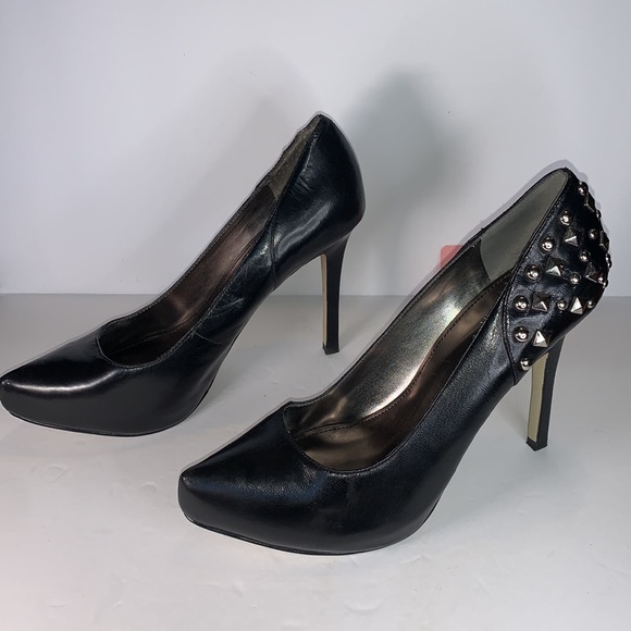 Marc Fisher 8m Studded Heel Leather Pump - Picture 7 of 16